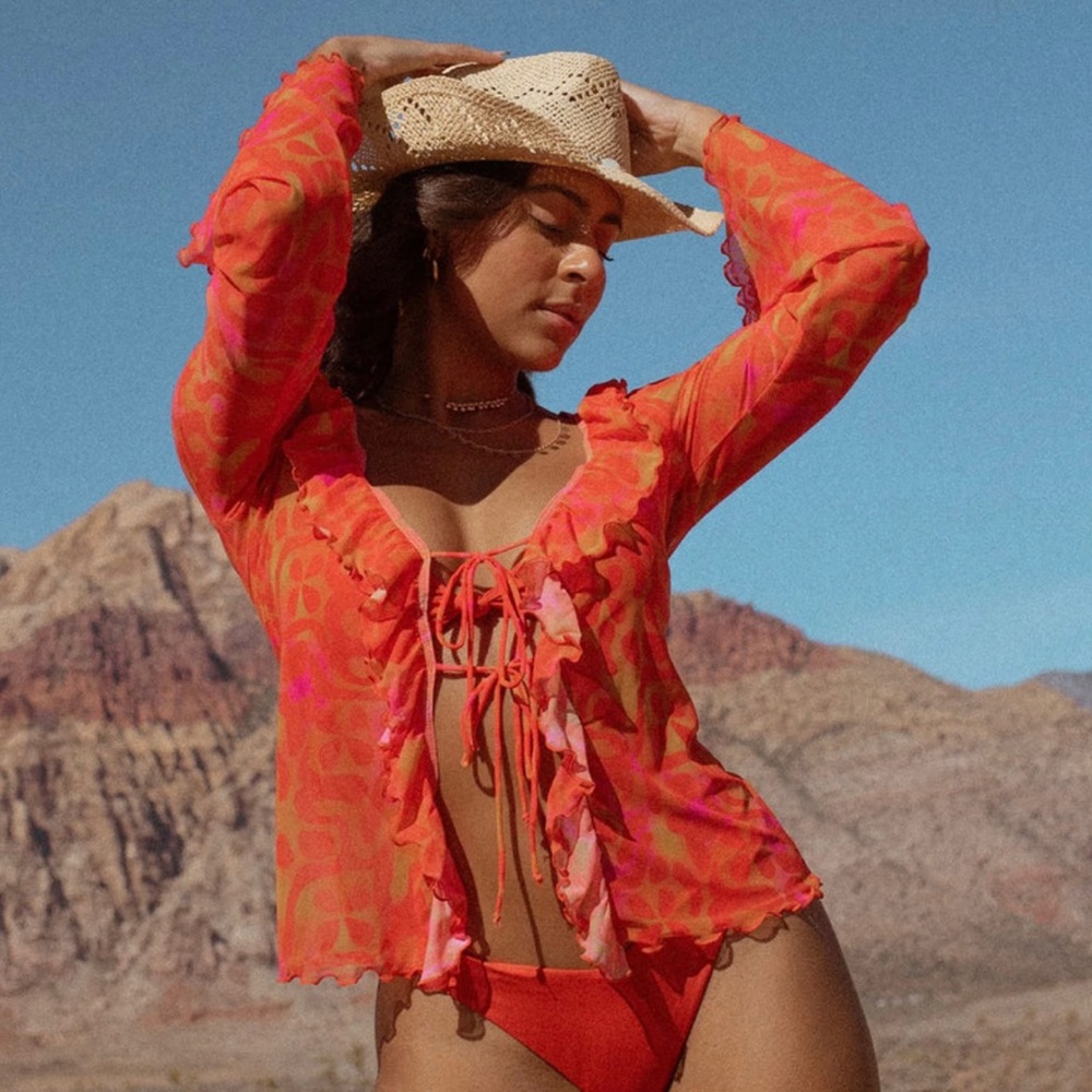 Dippin Daisys Hazy Top Sz M in Sungazer (Red/Orange)